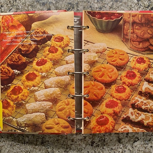 1974 Better Homes & Gardens Red Plaid New Cook Book - Excellent Condition - Picture 10 of 16
